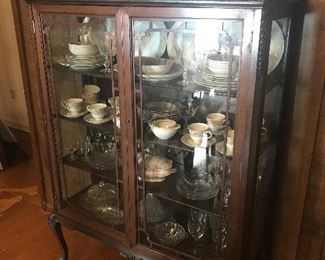 Gorgeous antique Victorian china cabinet in mahogany 