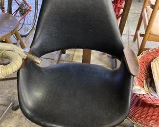 Mid Century Modern Chair $145