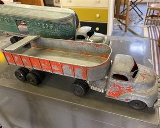 ^^Hubley Truck $95^^