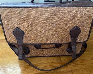 Vintage basket weave briefcase $32