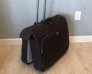 Ricardo Beverly Hills Garment Bag on Wheels