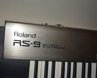 Roland RS-9 synthesizer keyboard