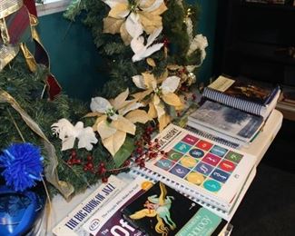 Christmas wreaths and more music books