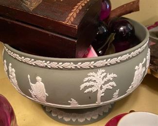 Collectibles / elegant serving ware