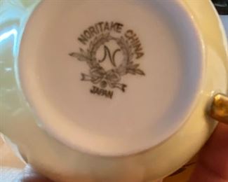 Elegant serving ware (markings)