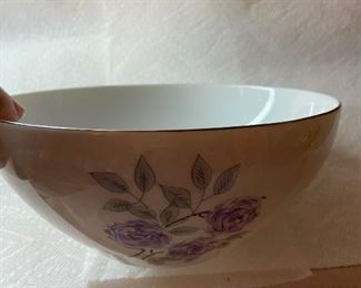 Elegant serving ware