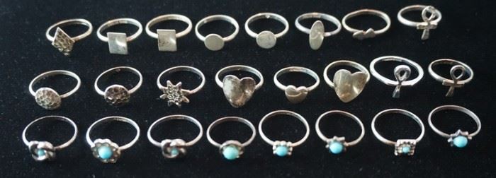 1255	24 STERLING SILVER RINGS, APPROXIMATE WEIGHT INCLUDING STONES IS 1.435

