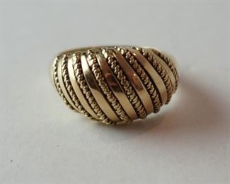 1274	14K GOLD RING MARKED 585, SIZE 6. TOTAL APPROXIMATE WEIGHT 3.863 DWT
