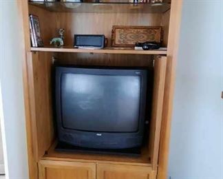 Entertainment center