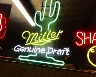 MILLER GENUINEDRAFT CACTUS NEON