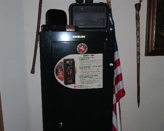 Small Gun Cabinet - Canes - Flag