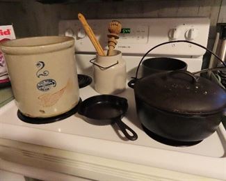 2 Crock - Cast Iron Dutch Oven - Small Skillet
