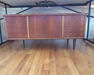 Lane MCM Cedar Chest