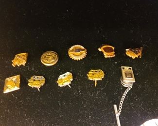 Assorted Gold service pins 