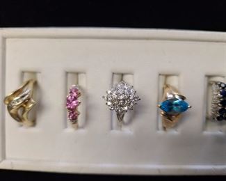 Assorted Gold rings 