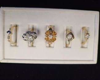Assorted Gold rings 