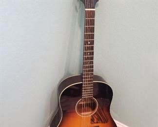                                                 $3795.00                                             Collings CJ35 SB(SunBurst) Custom 2014 Uses Acoustic guitar 
