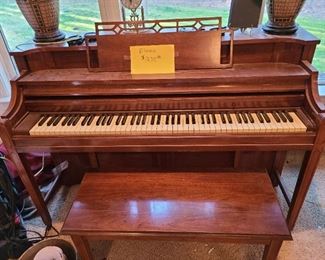 PIANO. BUY TODAY FOR $100.00 (PREVIOUSLY $200.00)