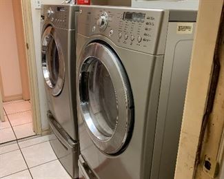 washer and dryer $400 each