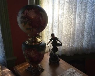 Antique Gone with the wind lamp