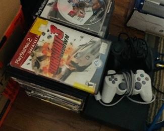PlayStation 2 system and games ! 