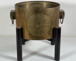 Lot 16 | CHINESE BRASS POT on STAND