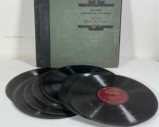 Lot 75 | GROUP VICTROLA RECORDS