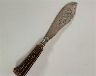 Lot 90 | HORN-HANDLED FISH KNIFE
