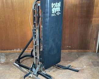 Lot 119 | TOTAL GYM EXERCISE SYSTEM