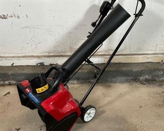 Lot 140 | TORO ELECTRIC SNOW BLOWER