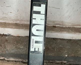 Lot 142 | THULE HITCH MOUNT BICYCLE RACK