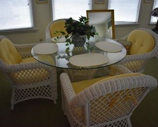 Gorgeous, Like New, and Quality Sun Room White Wicker Glass Top Table and 4 Matching Chairs, nearly the entire Sun Room  Matches. Just think Quality, Like New and enough pieces to fill Your Sun Room! Why not purchase the entire matching set!