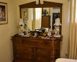 Gorgeous Mid-Century Ethan Allen Americana Bedroom Set featuring: 4 Poster Bed,  7 Drawer Mirrored Dresser with Finial Top, Night Stand and 8 Drawer High Boy Chest of Drawers