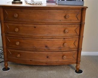 Beautiful Antique 4 Drawer Chest in Beautiful Condition