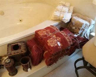 Bathroom linens and decor