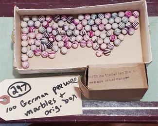 antique German pee wee china marbles 100, with the original box, never played with