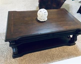 Lift Top Coffee Table $150