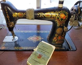 Singer sewing machine, no 66  