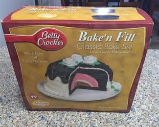 Betty Crocker Bake'n Fill.
