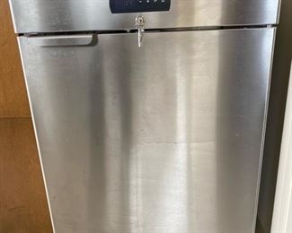 Hoshizaki locking refrigerator 23.5"w x 32.5" h x 24.5"d  retail $1200 asking $300 