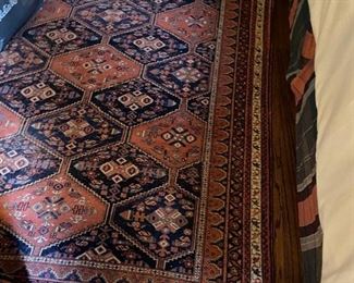 Antique Persian rug roughly 6' x 6' great condition $1200