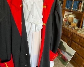 US Revolutionary War Solider Uniform. Jacket, White Ruffle Shirt. White Pants. And faux Leather Spats.