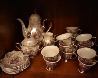 Beautiful Tea Set service for 12 with Teapot, Sugar and Creamer 