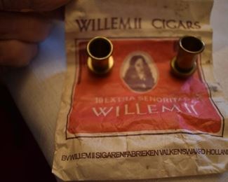 Vintage WILLEM II CIGARS Bag these 2 metal pieces were inside the bag