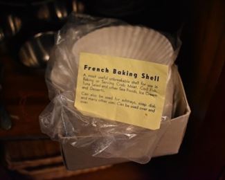 NIB French Baking Shells