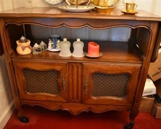 Beautiful Mid Century Tea Cart with Drop Leaf Ends