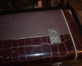 King 2b Silversonic Trombone (2 of 4 pics)