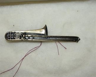 Lots of Beautiful Vintage Jewelry , more than is shown in these pictures