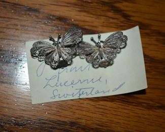 Lots of Beautiful Vintage Jewelry , more than is shown in these pictures