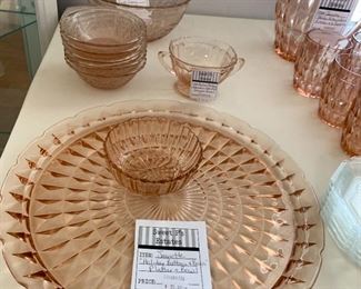 Pink glass is making a comeback.  Well I'm trying to make it make a comeback any way because I love pink glass and I think other people should to.  